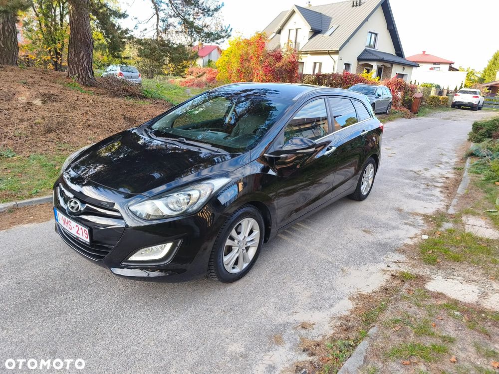 Hyundai i30 1.6 CRDi Fifa World Cup Edition - 26
