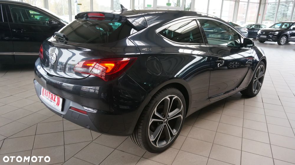 Opel Astra IV GTC 1.4 T Enjoy - 4