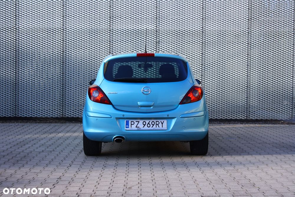 Opel Corsa 1.4 16V Color Edition - 4