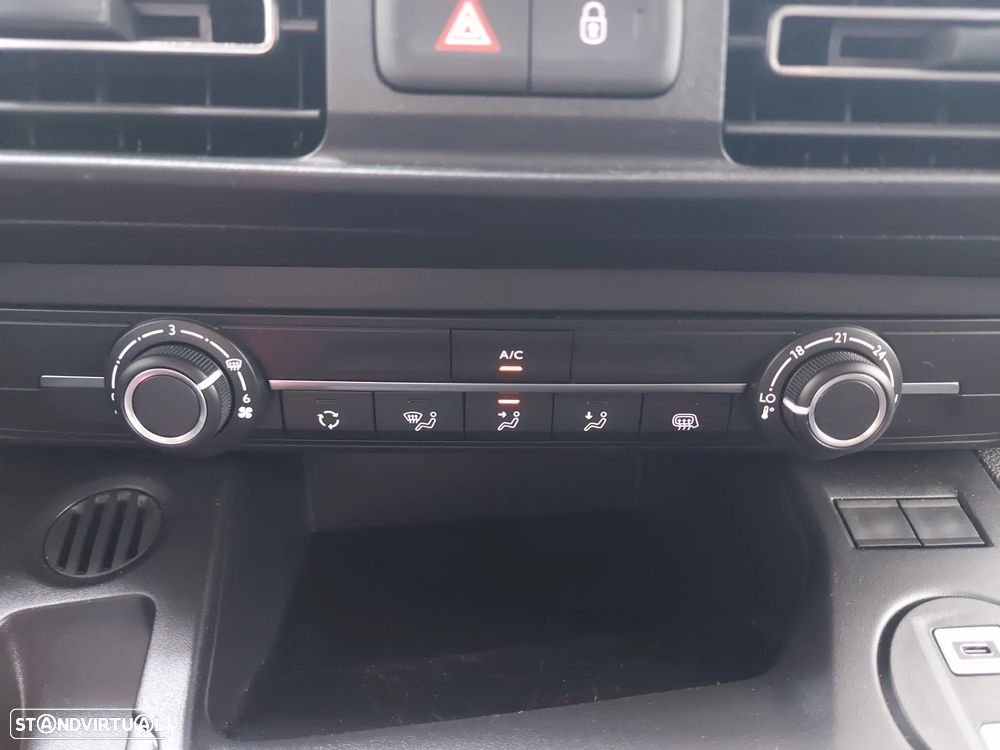 Opel COMBO XL - 28