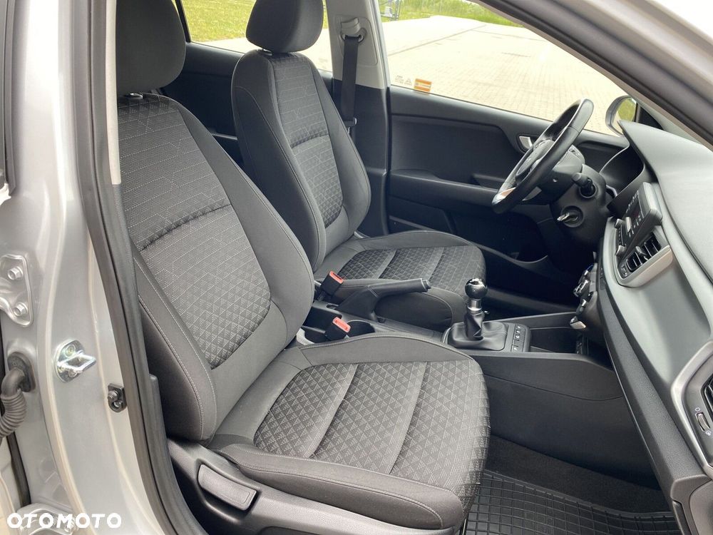 Kia Rio - 15