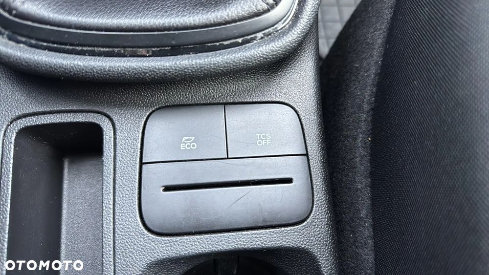 Ford Fiesta 1.1 Trend - 19