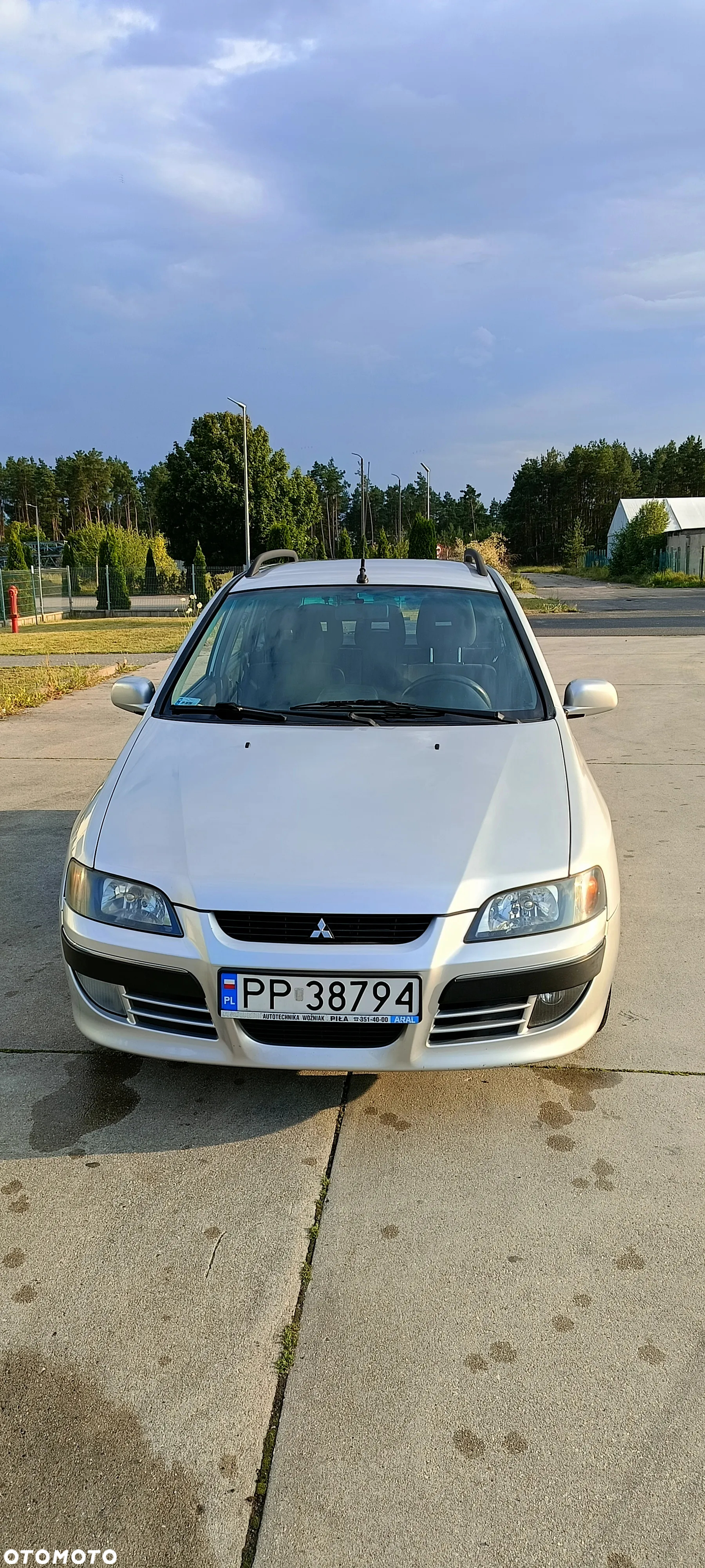 Mitsubishi Space Star 1.6 Comfort - 2