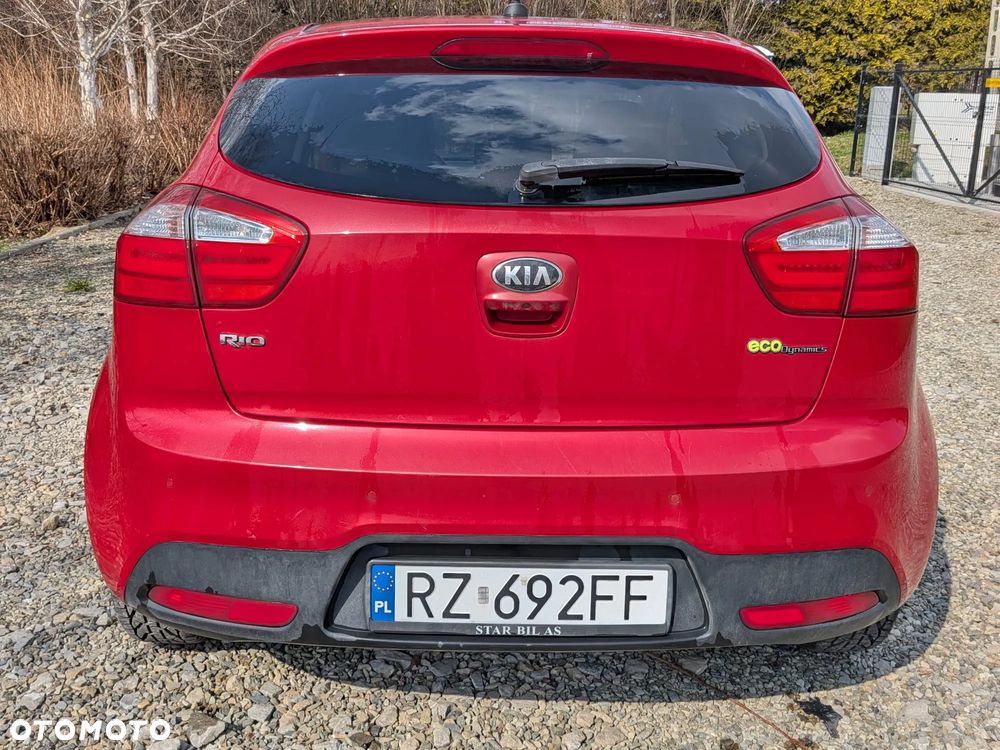 Kia Rio - 6