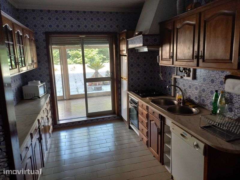 Apartamento T4 no centro de Guimaraes para arrendar - Grande imagem: 3/10