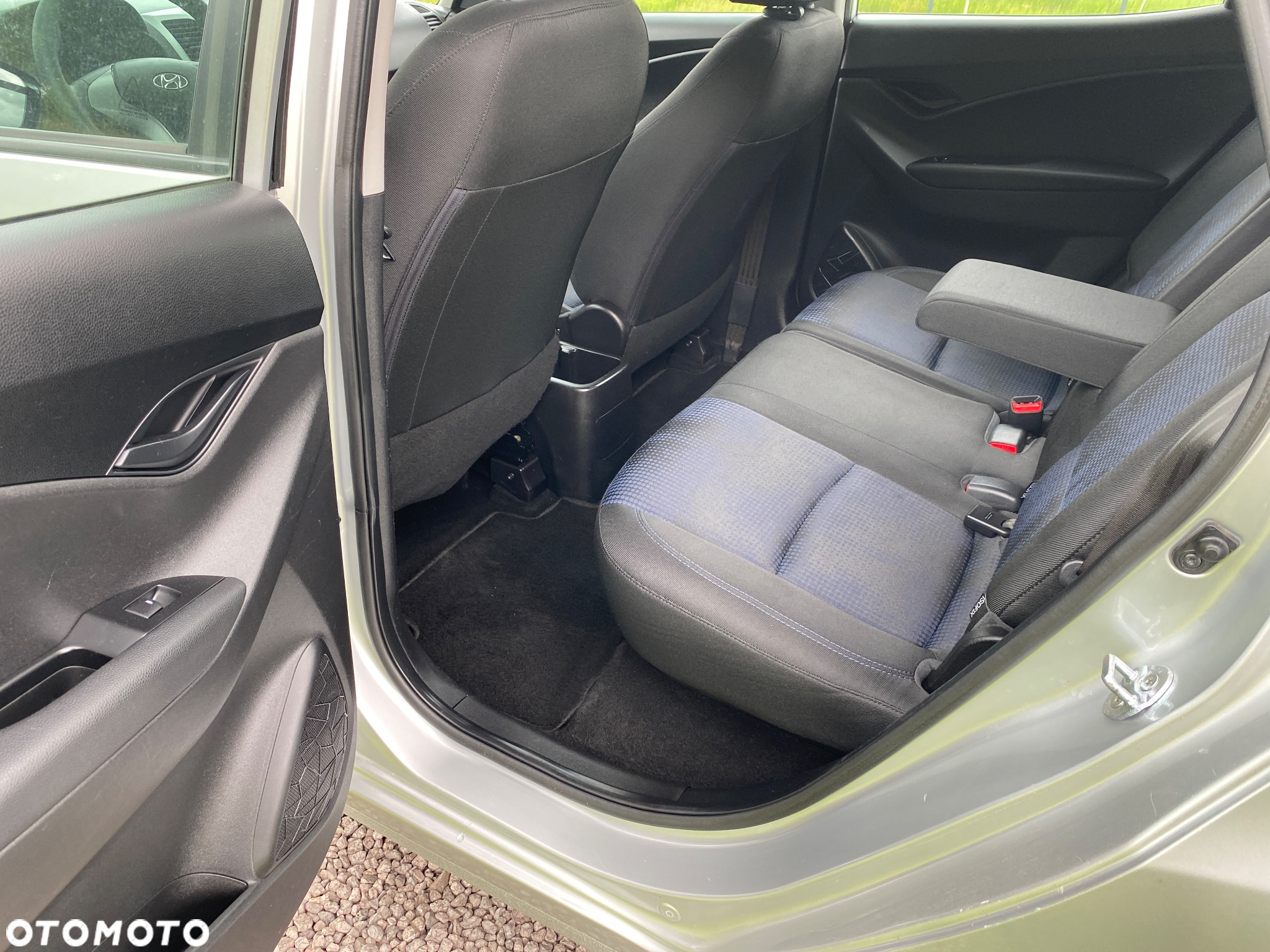 Hyundai ix20 1.6 CRDi blue Comfort - 13