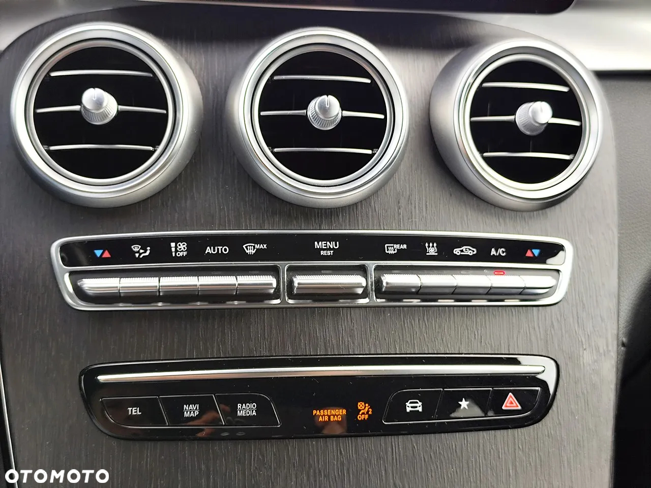 Mercedes-Benz GLC 220 d 4Matic 9G-TRONIC AMG Line Plus - 23