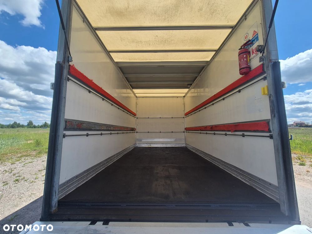 Iveco DAILY 35C15 KONTENER 4.30M WINDA SORENSEN 750KG SALON PL 2017R - 23