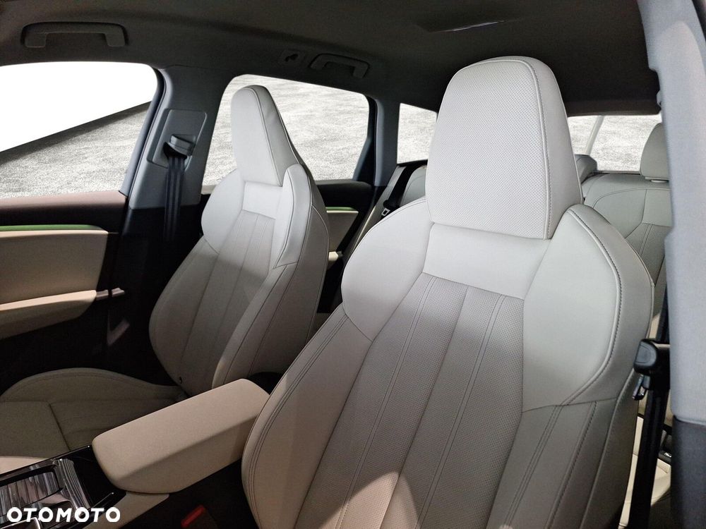 Audi Q6 e-tron - 16