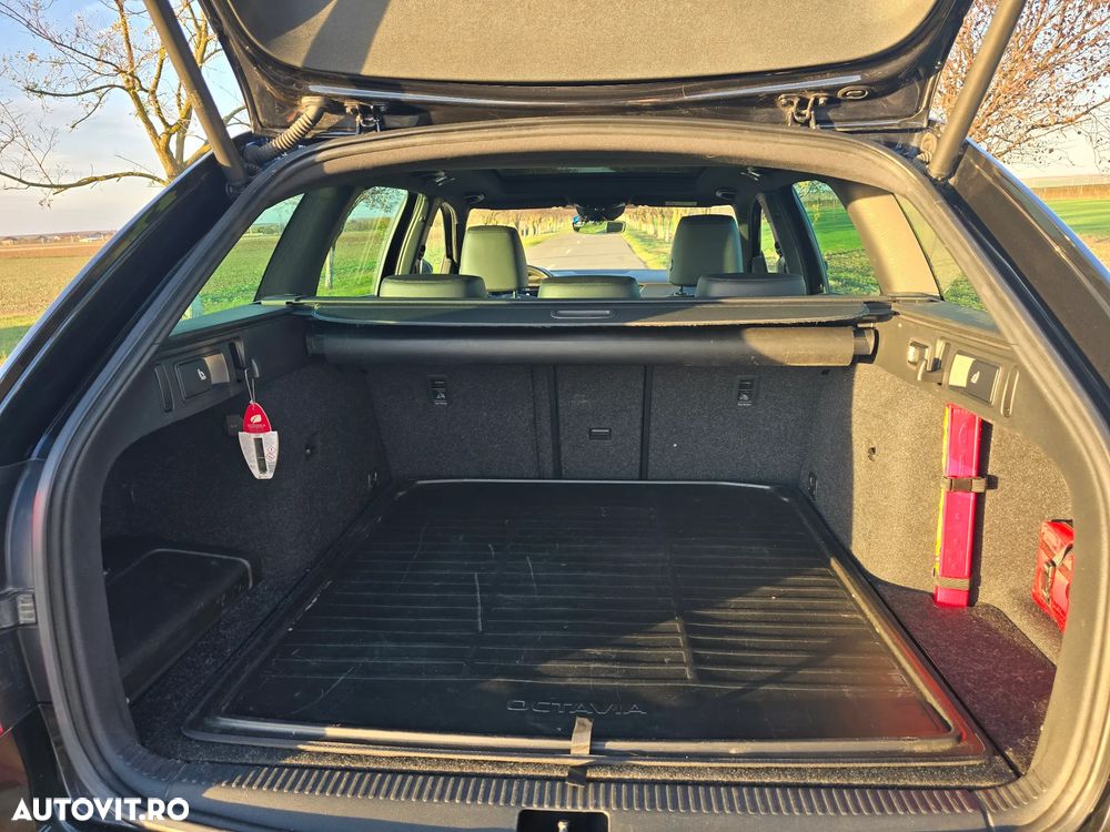 Skoda Octavia 2.0 TDI DSG Laurin&Klement - 9