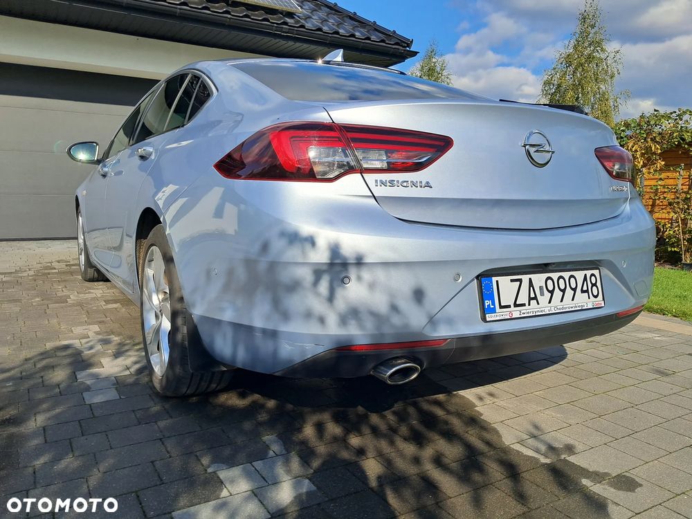 Opel Insignia 2.0 CDTI Cosmo S&S - 17