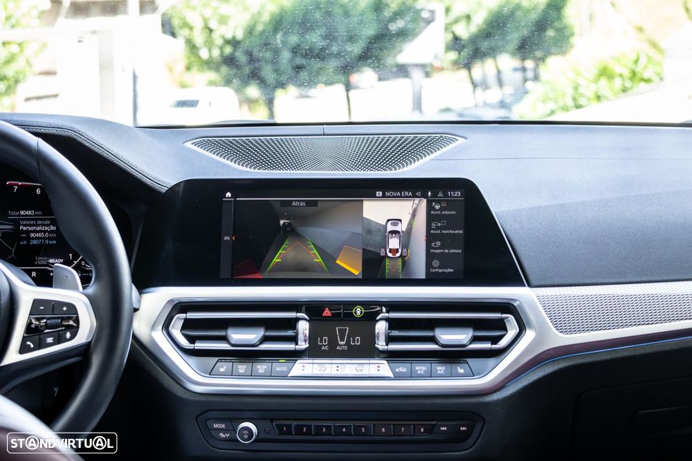 BMW 330 e Pack Desportivo M Pro Auto - 42