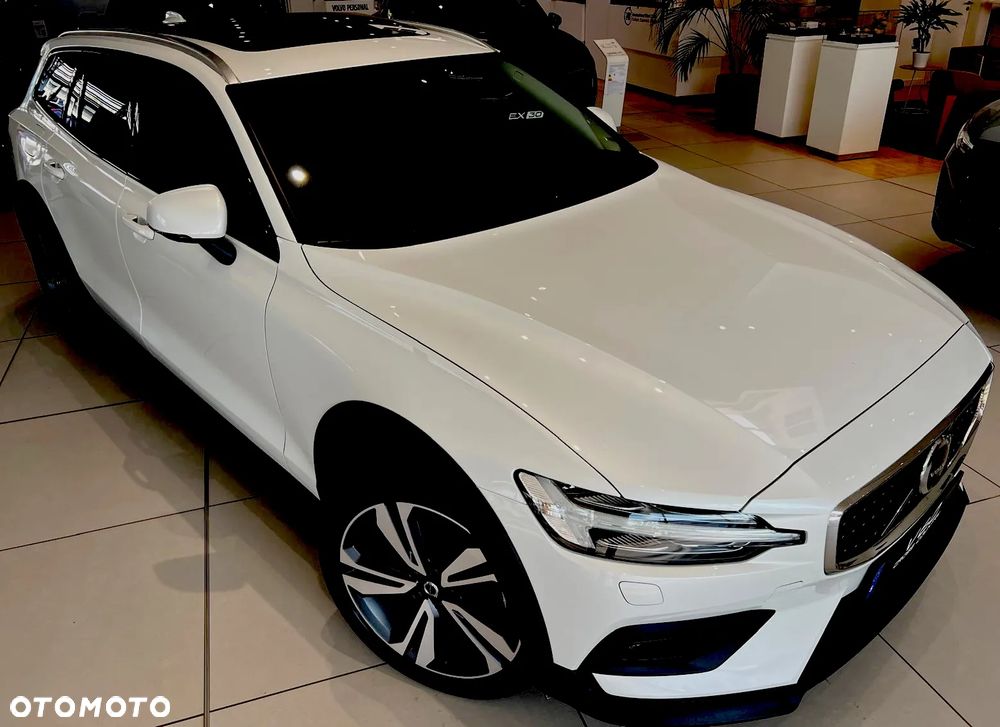 Volvo V60 B5 B AWD Ultimate Dark - 9