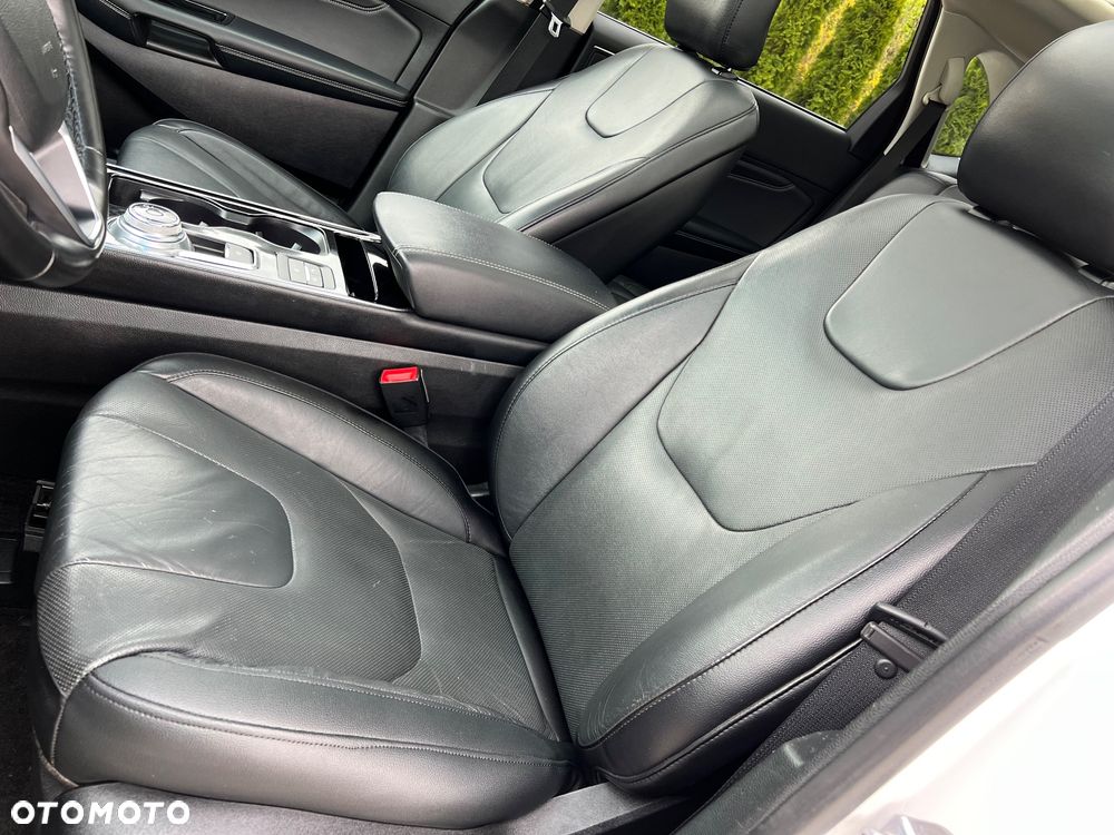Ford Edge 2.0 EcoBlue Bi-Turbo 4x4 Titanium - 26