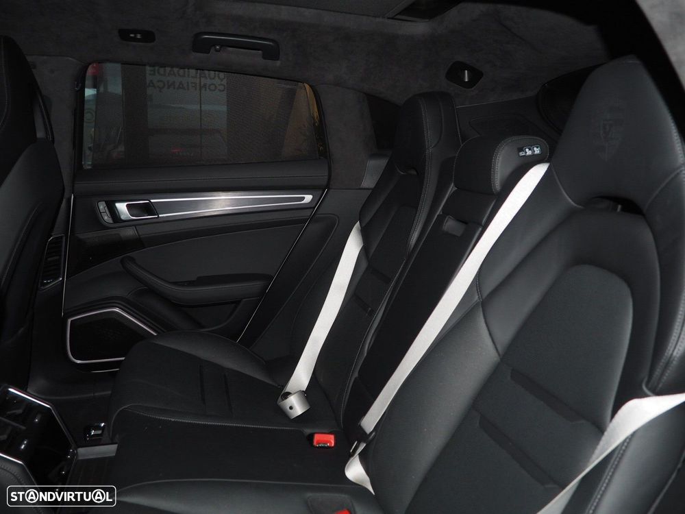 Porsche Panamera Sport Turismo - 17
