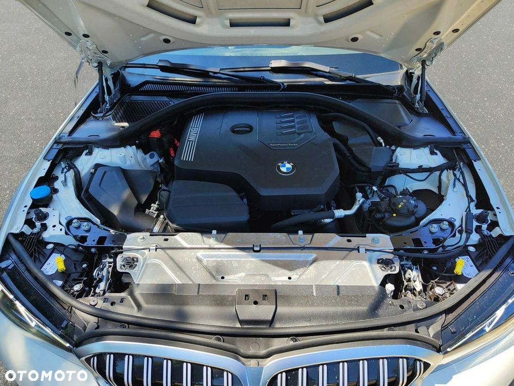 BMW Seria 3 - 26