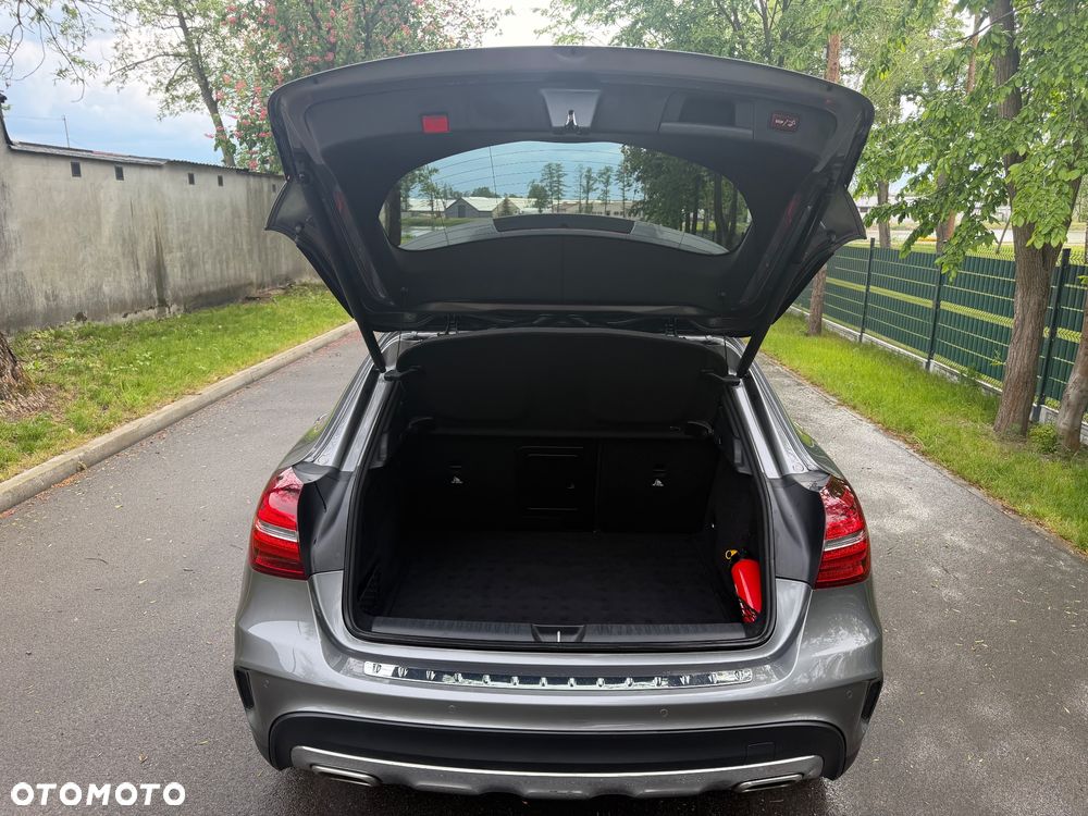 Mercedes-Benz GLA 200 7G-DCT AMG Line - 21