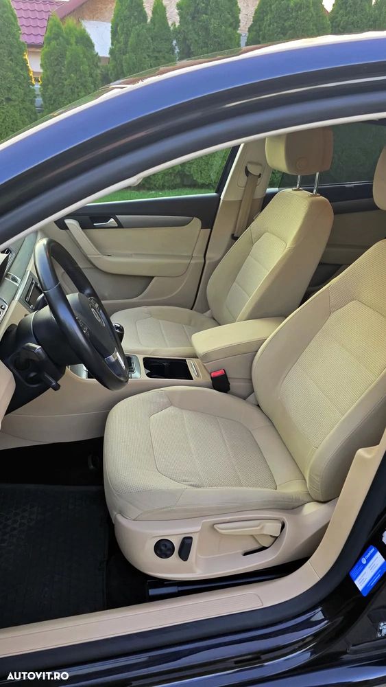 Volkswagen Passat - 13
