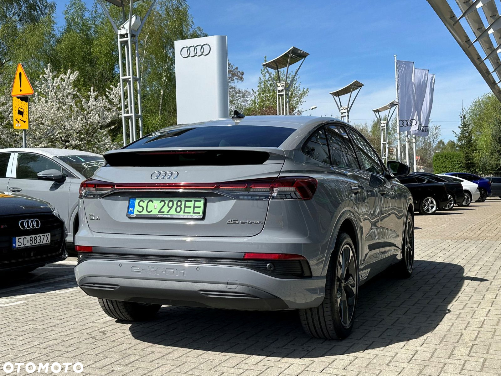 Audi Q4 e-tron - 8