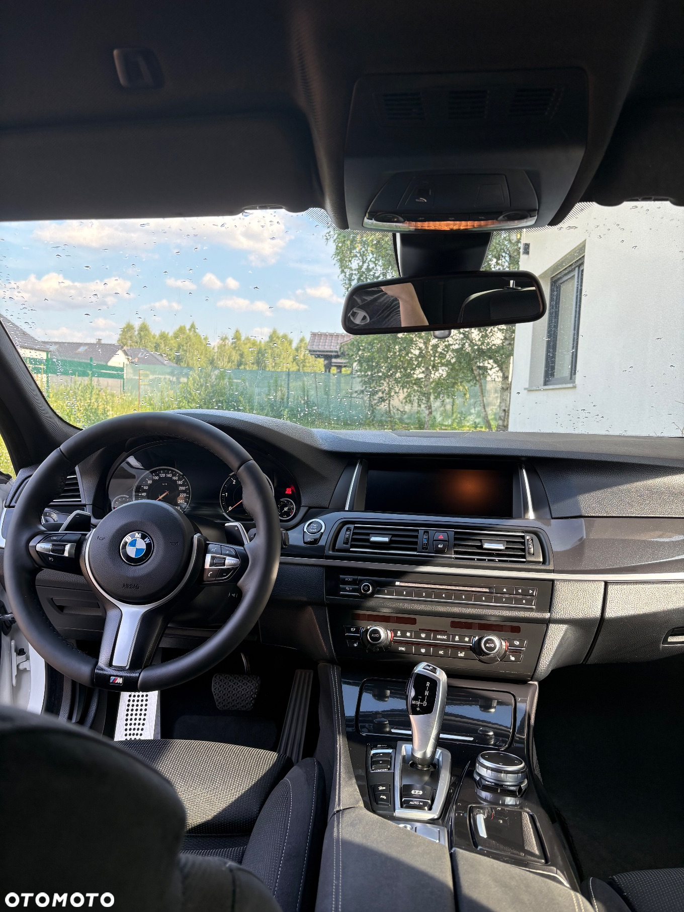 BMW Seria 5 520d xDrive - 12