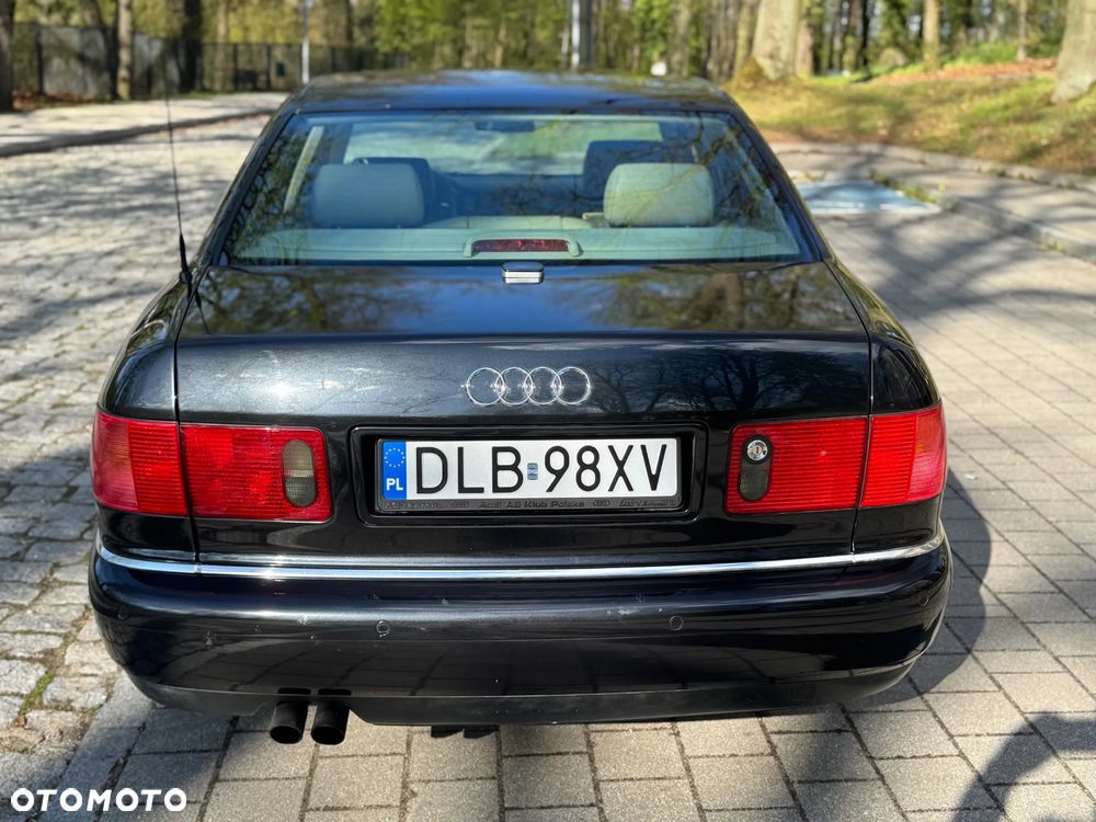 Audi A8 - 4