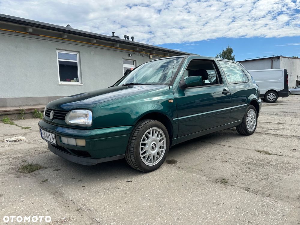 Volkswagen Golf - 2