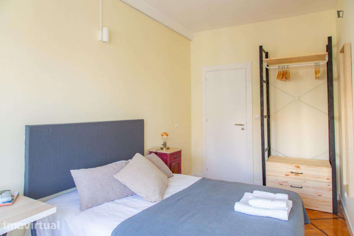 Quarto - localizado em São Sebastião Lisbon - Grande imagem: 4/31