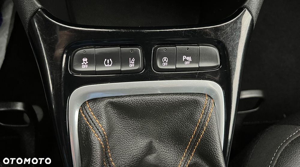 Opel Crossland X - 16