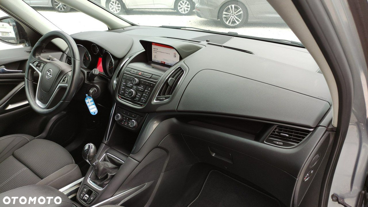 Opel Zafira - 24
