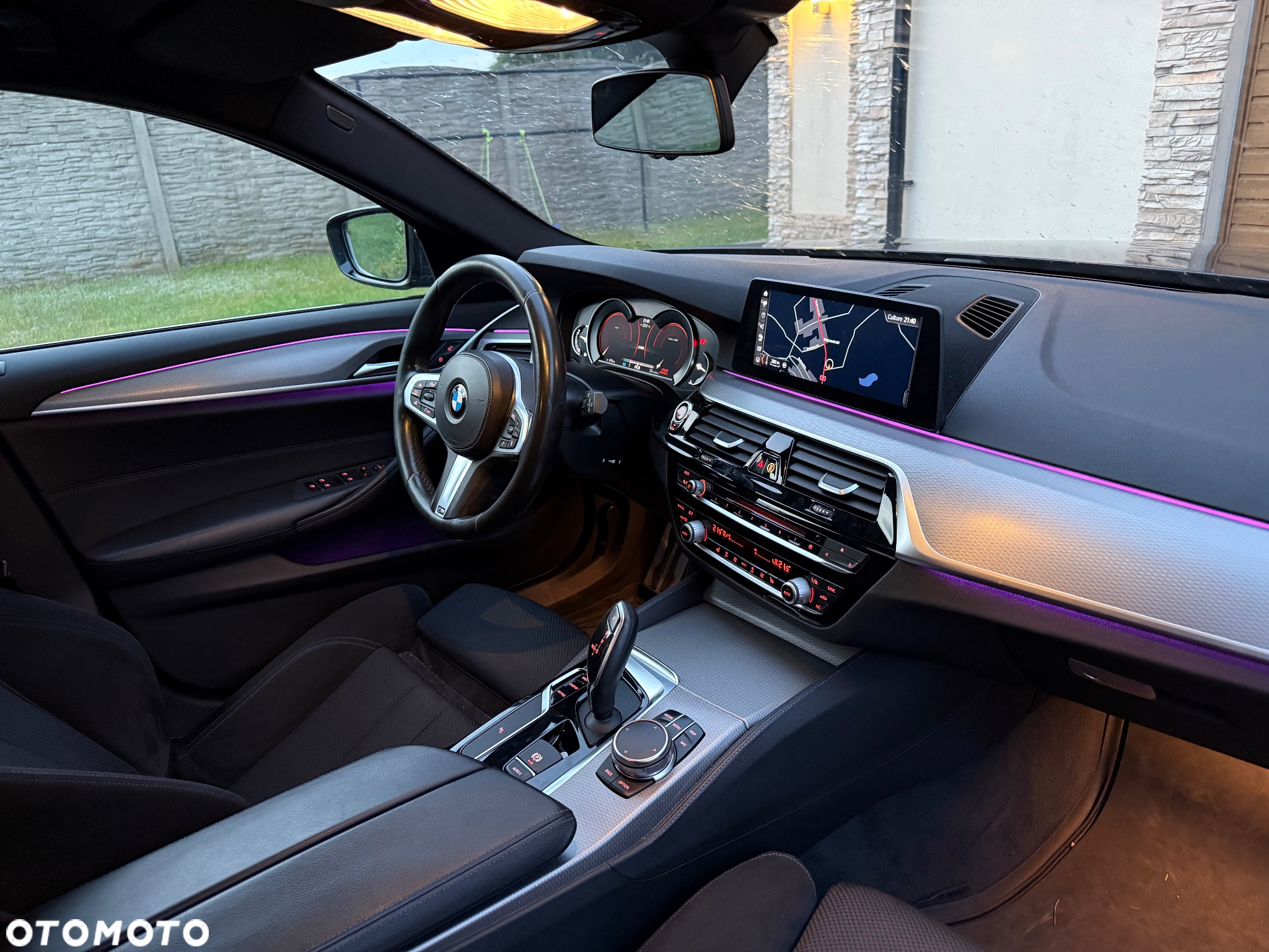 BMW Seria 5 520d M Sport - 10