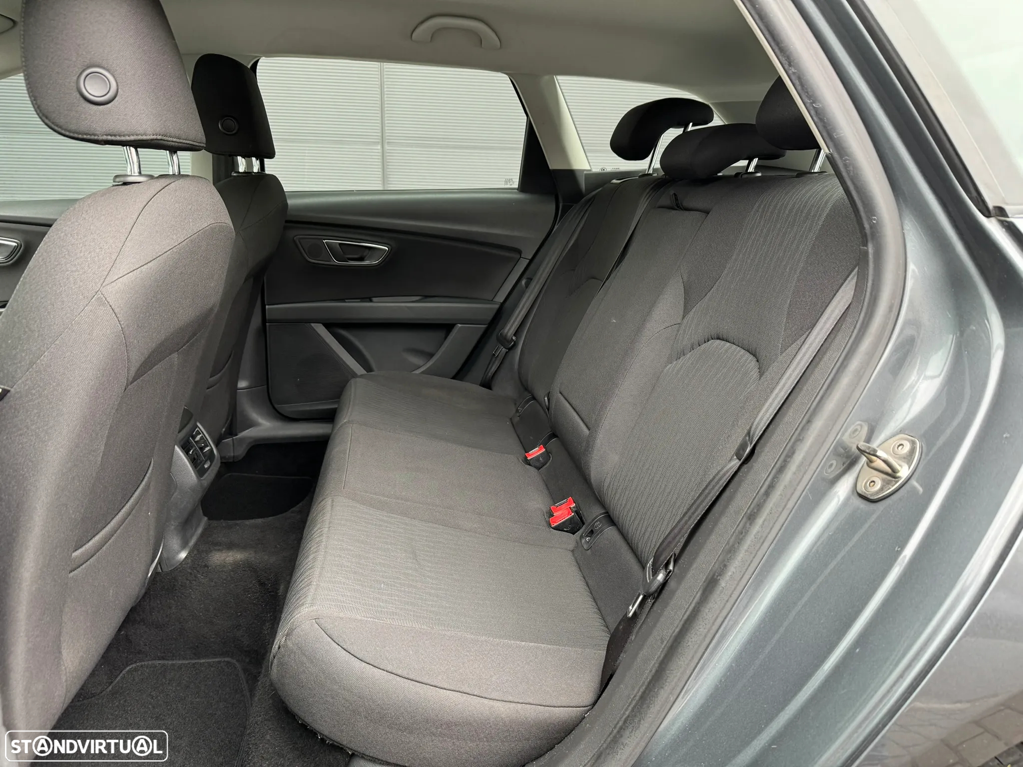 SEAT Leon ST 1.6 TDI Style Ecomotive - 7