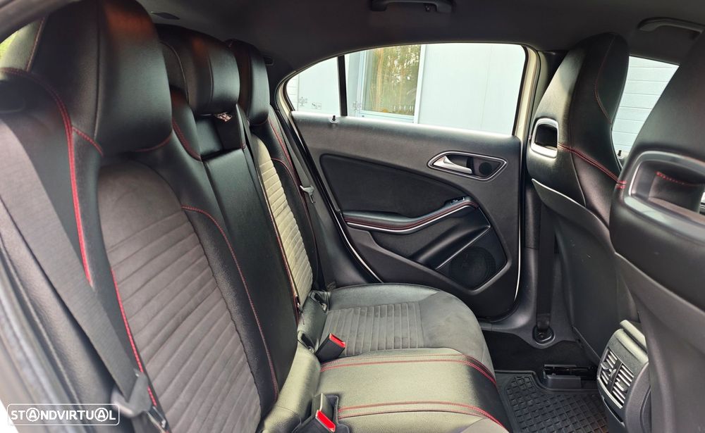 Mercedes-Benz A 180 d AMG Line - 17