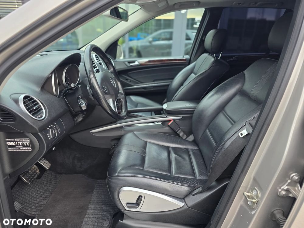 Mercedes-Benz ML - 27