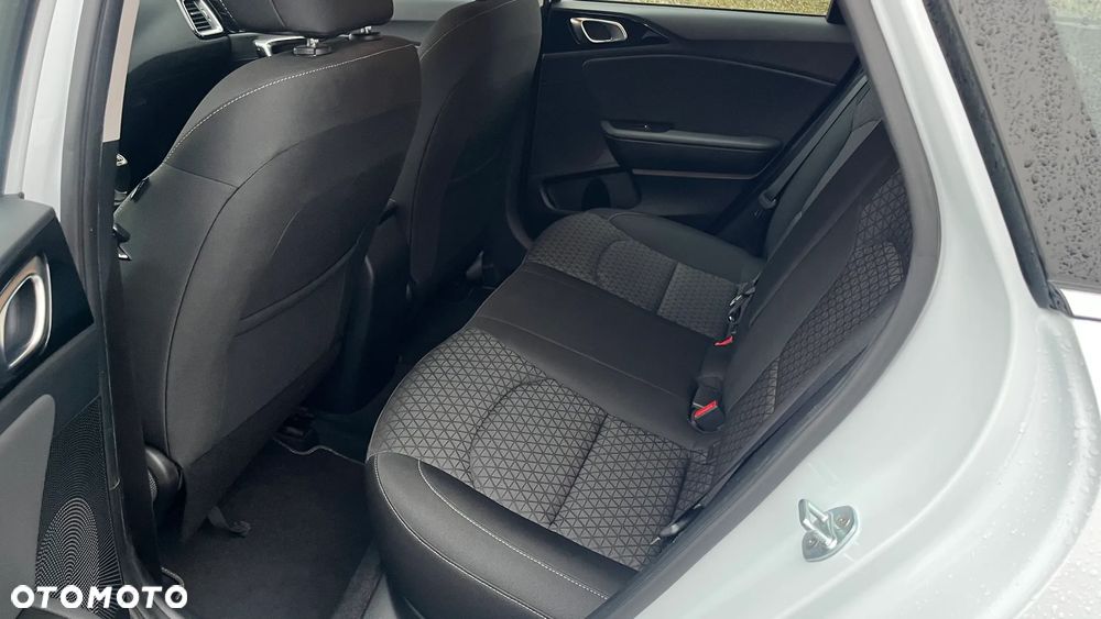 Kia Ceed 1.6 CRDi Vision - 12