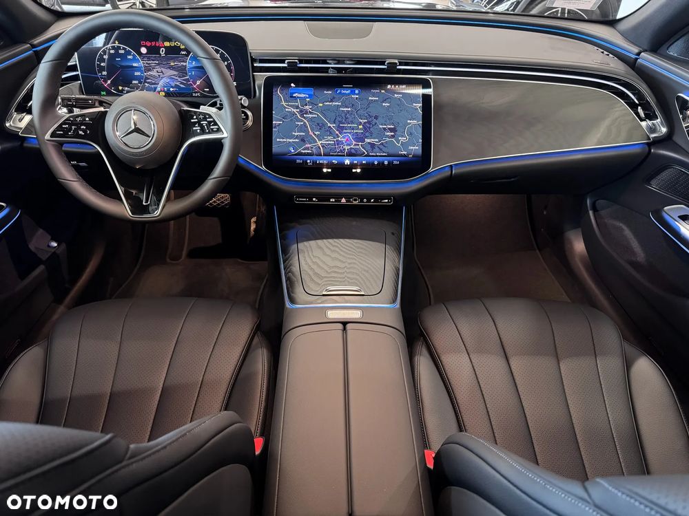 Mercedes-Benz Klasa E 200 mHEV 4-Matic AMG 9G-Tronic - 12