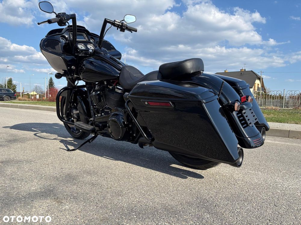 Harley-Davidson Touring Road Glide - 3