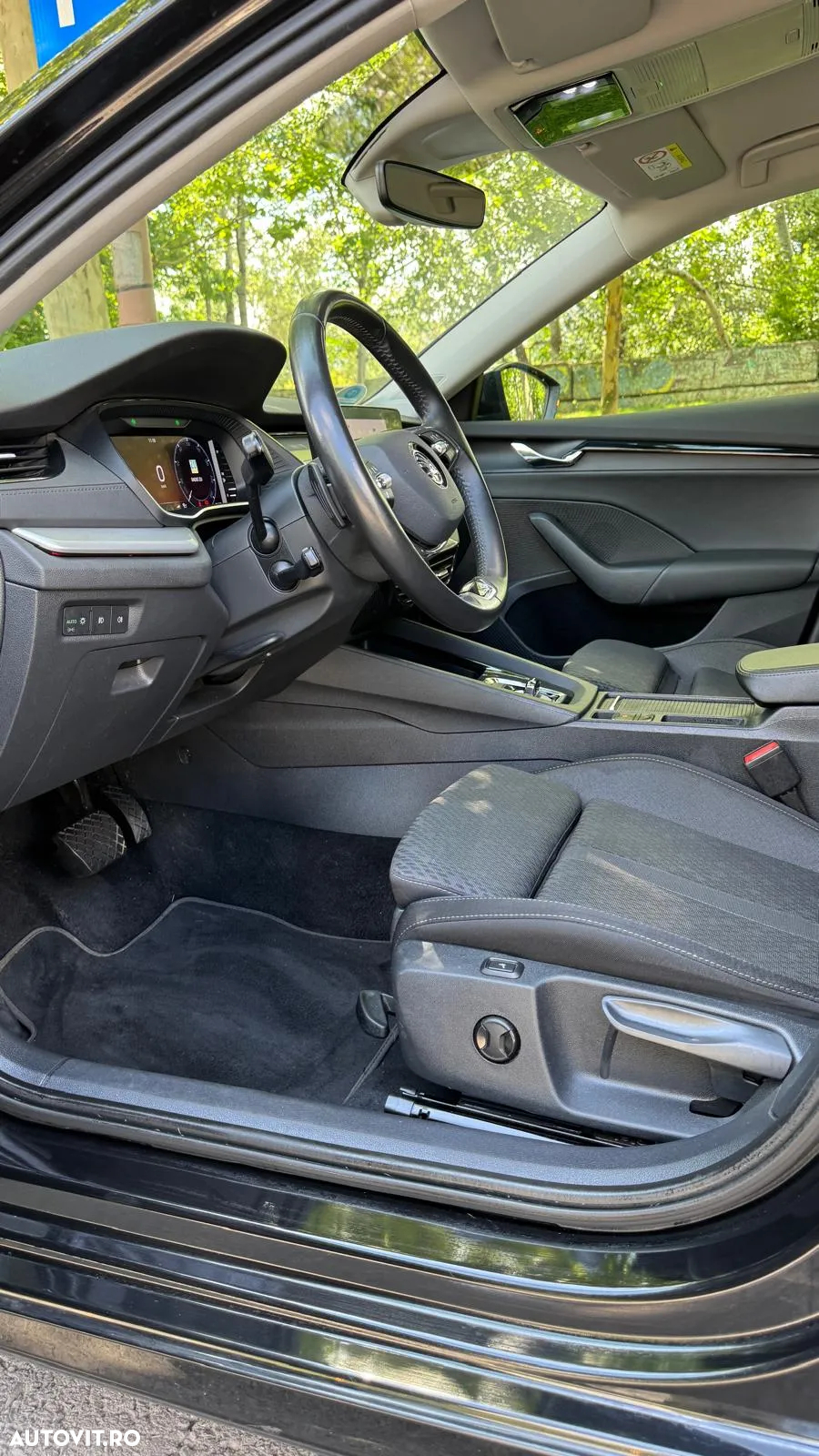 Skoda Octavia Combi 2.0 TDI DSG Clever - 27