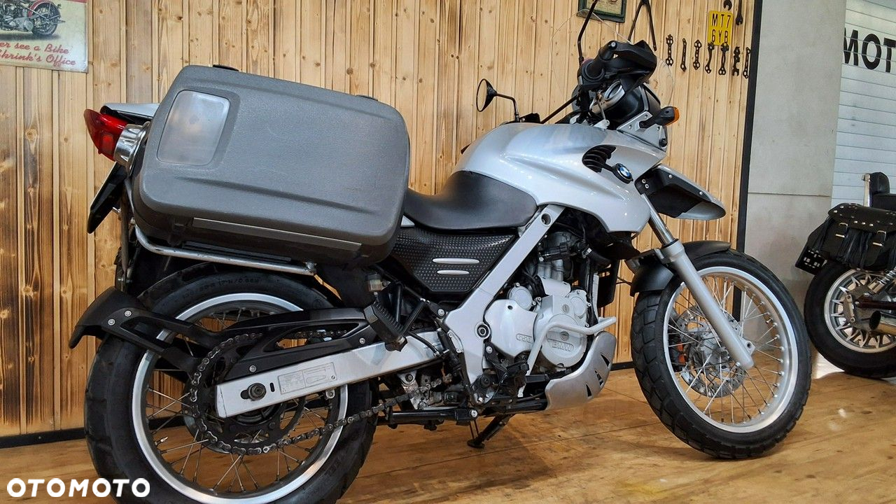 BMW F
