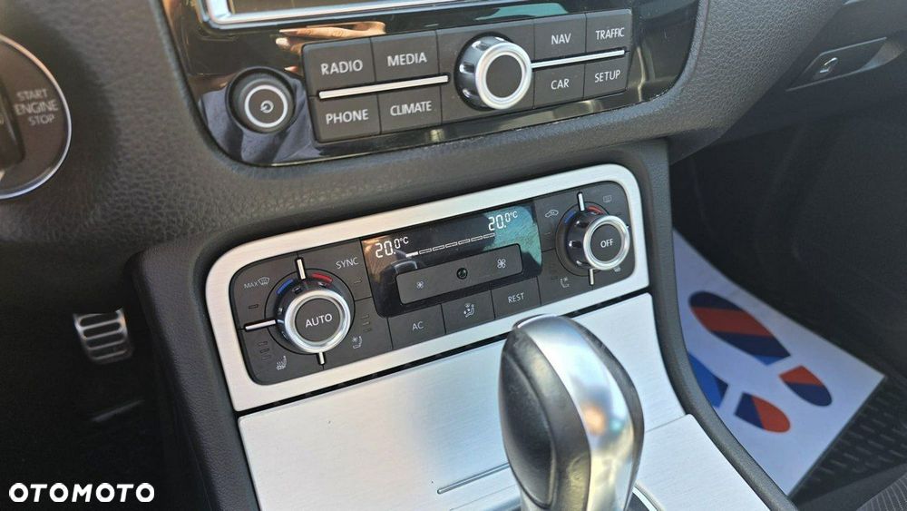 Volkswagen Touareg - 16
