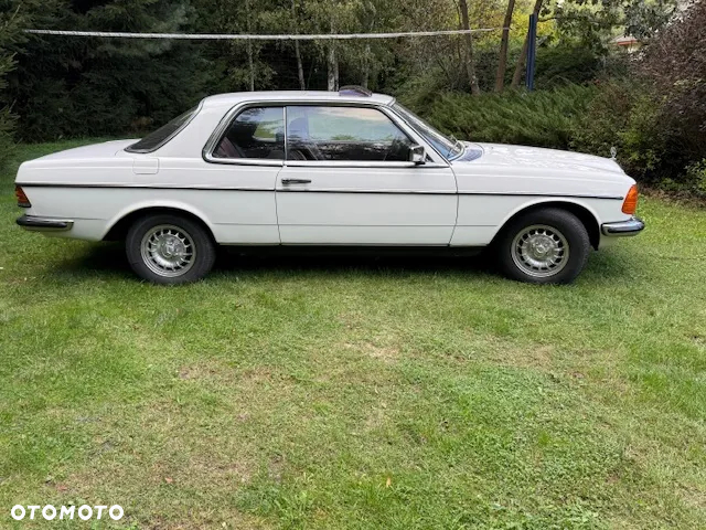 Mercedes-Benz W123 - 4