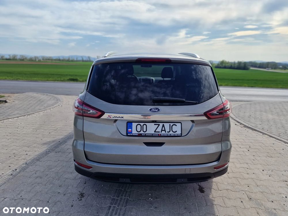 Ford S-Max 2.0 TDCi Titanium PowerShift - 12