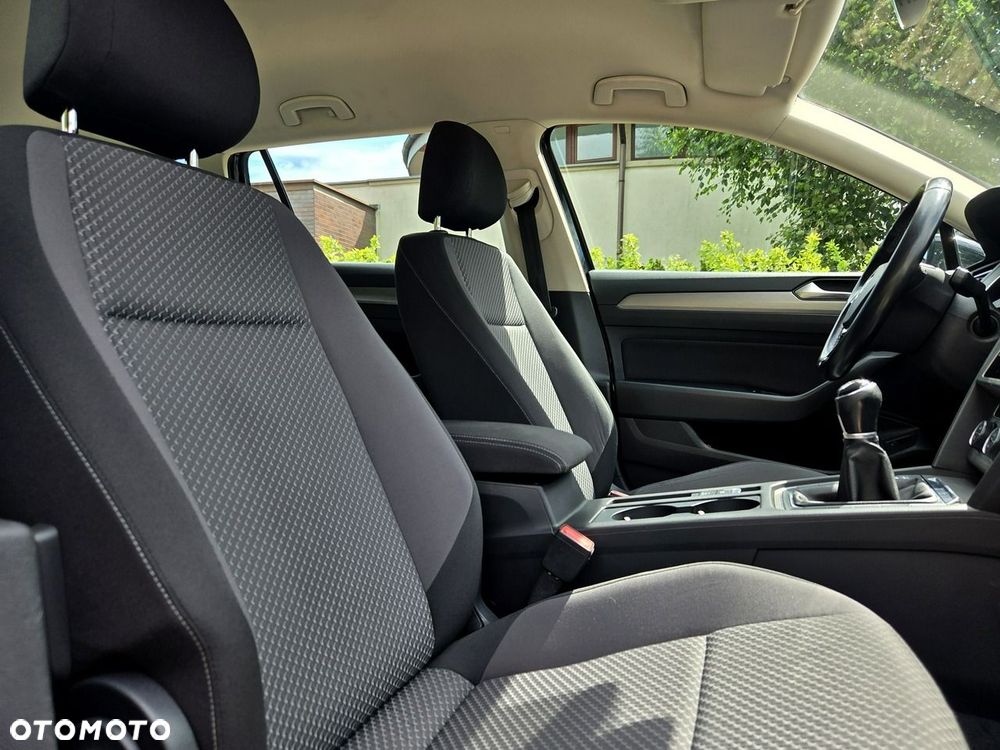 Volkswagen Passat Variant 2.0 TDI SCR Trendline - 7