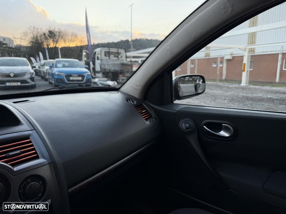 Renault Mégane 1.5 dCi Dynamique - 17