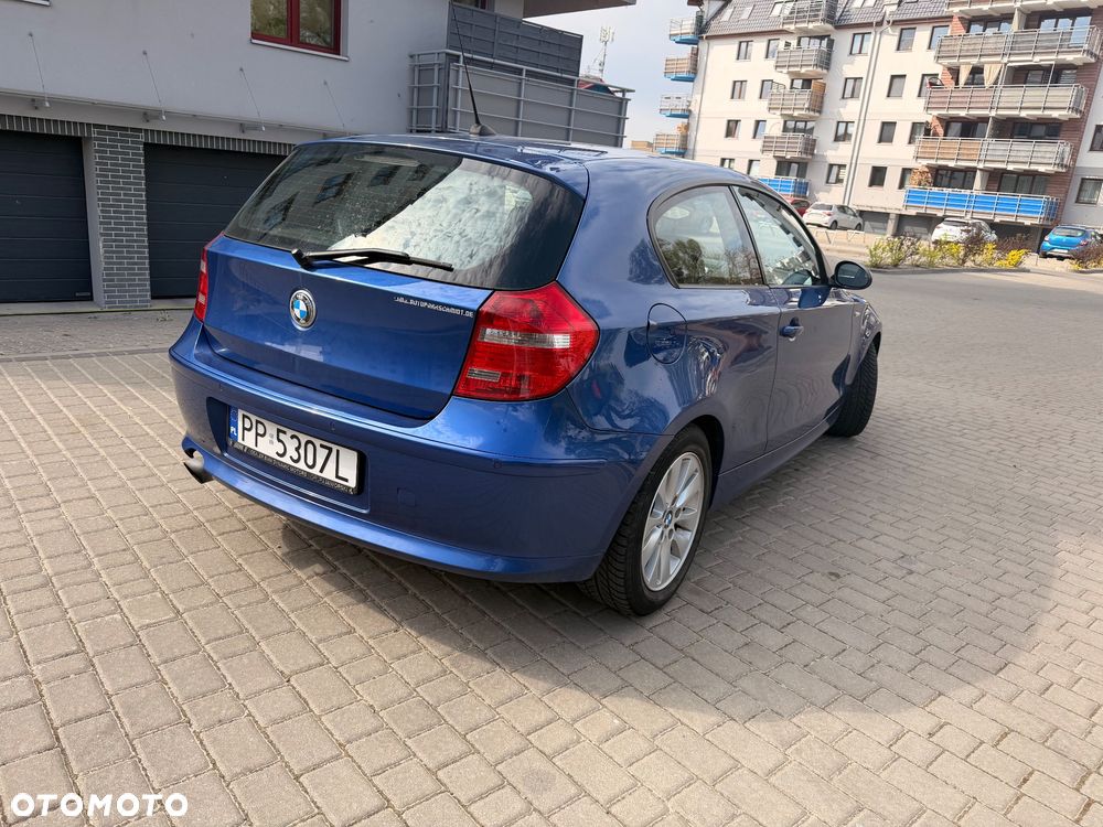 BMW Seria 1 120d DPF Edition Sport - 4