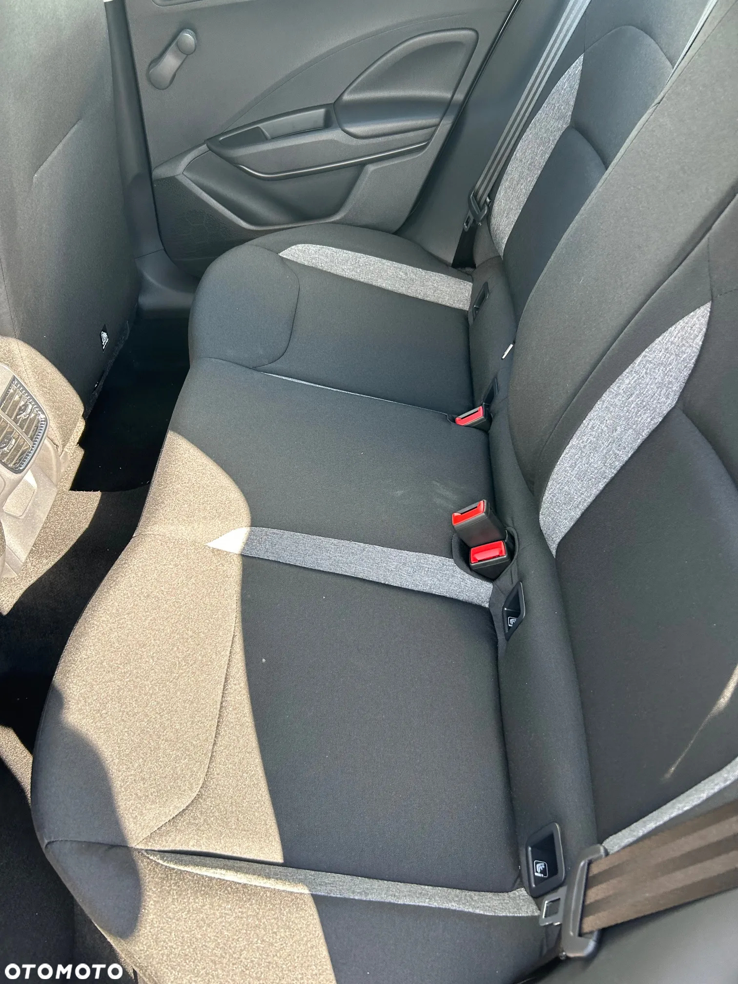 Skoda Fabia 1.0 TSI Essence - 9