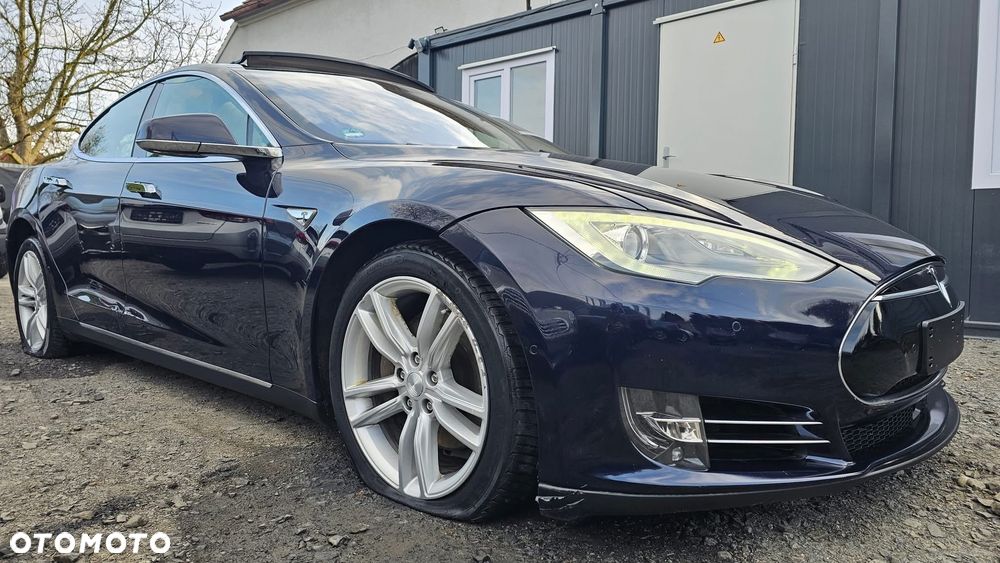 Tesla Model S Standard - 6