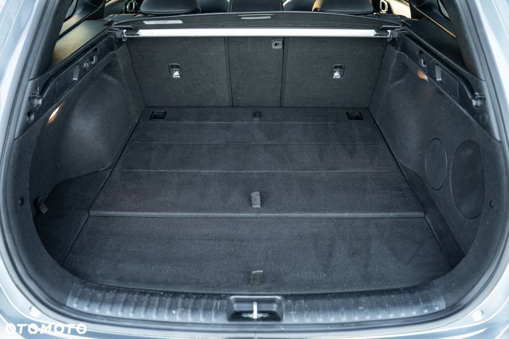 Kia Ceed 1.4 T-GDI DCT OPF Platinum Edition - 38