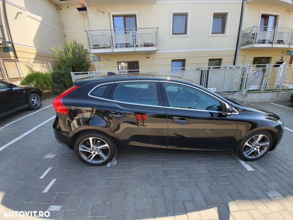 Volvo V40 D2 - 10