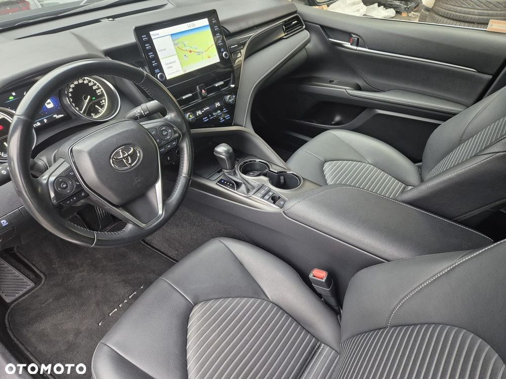 Toyota Camry 2.5 Hybrid Prestige CVT - 8