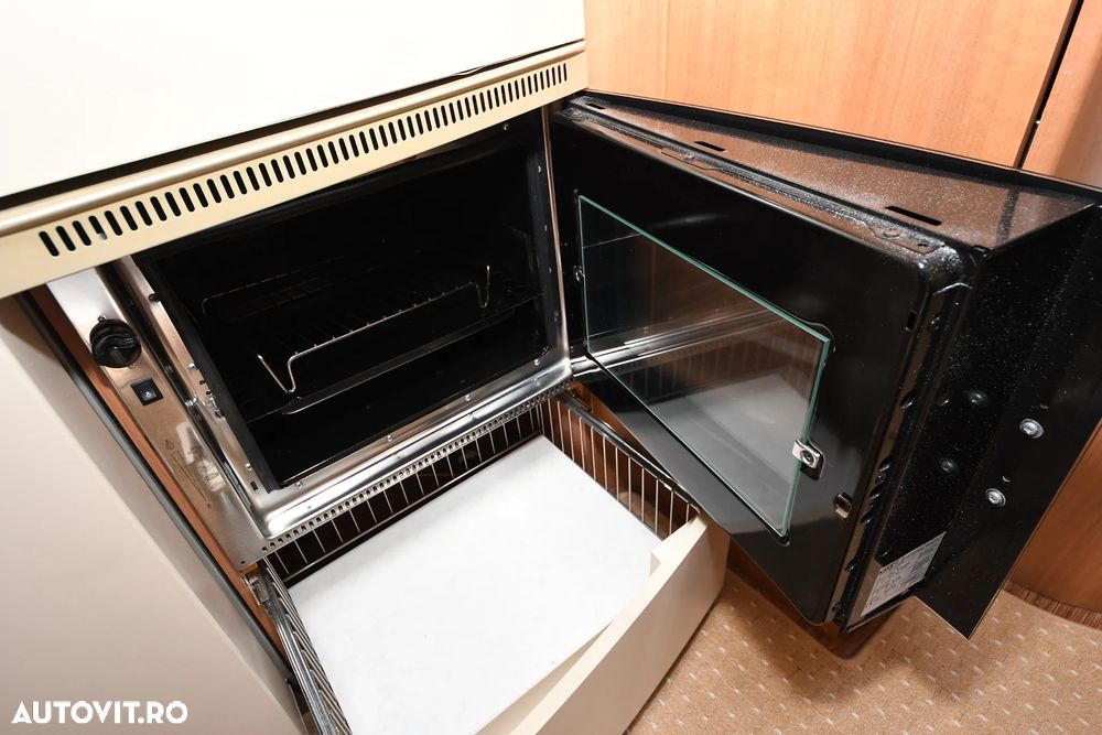 Hobby De Luxe 460 UFE - 18